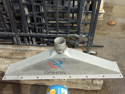 風(fēng)冷式長(zhǎng)方形振動(dòng)篩料斗 風(fēng)冷式長(zhǎng)方形振動(dòng)篩料斗